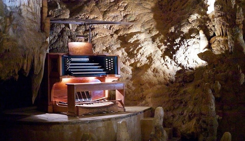 Stalacpipe Organ booth at Luray Caverns 2012 03 24 19.25.14 by Jon Callas