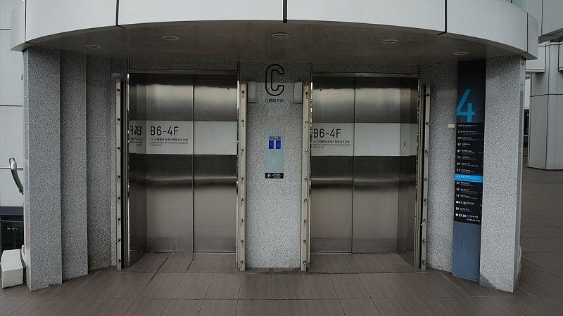 1200px Elevator C Syntrend Creative Park 4F 20190706